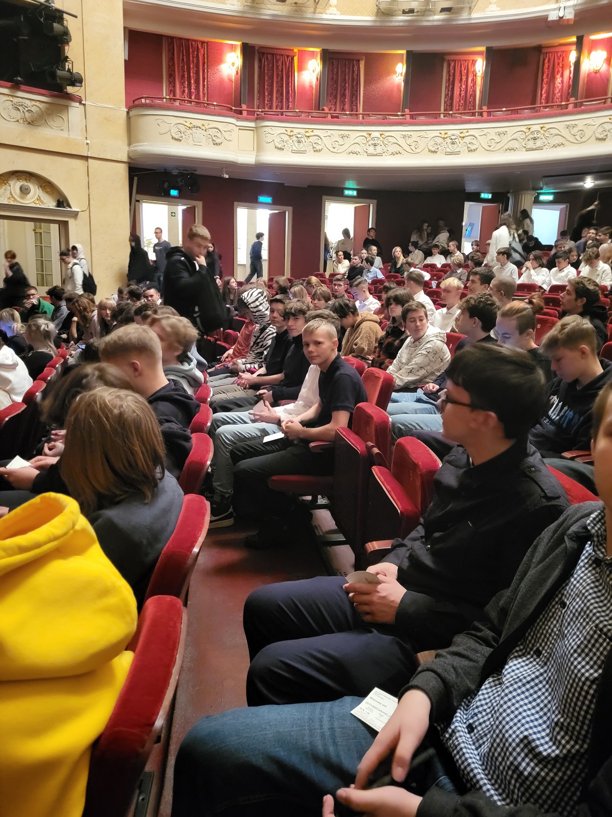 teatr 2ct 2 dt 4
