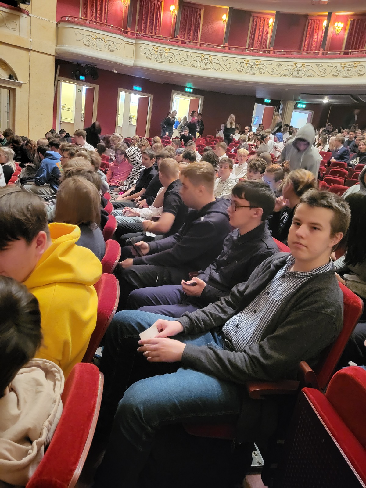 teatr 2ct 2 dt 5